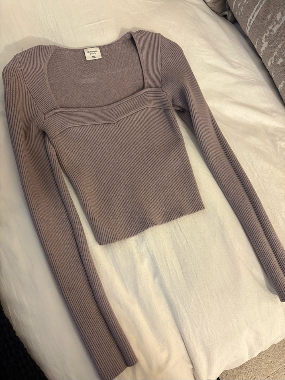 Abercrombie & Fitch Ribbed Square Neck Crop Long Sleeve in Light Purple